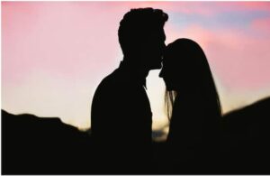 क्या शारीरिक संबंध मानसिक तनाव को कम करते हैं? जानें साइंस क्या कहता है